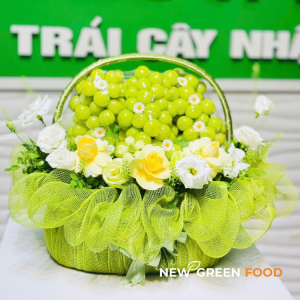 Giỏ nho sữa kèm hoa tươi NG213
